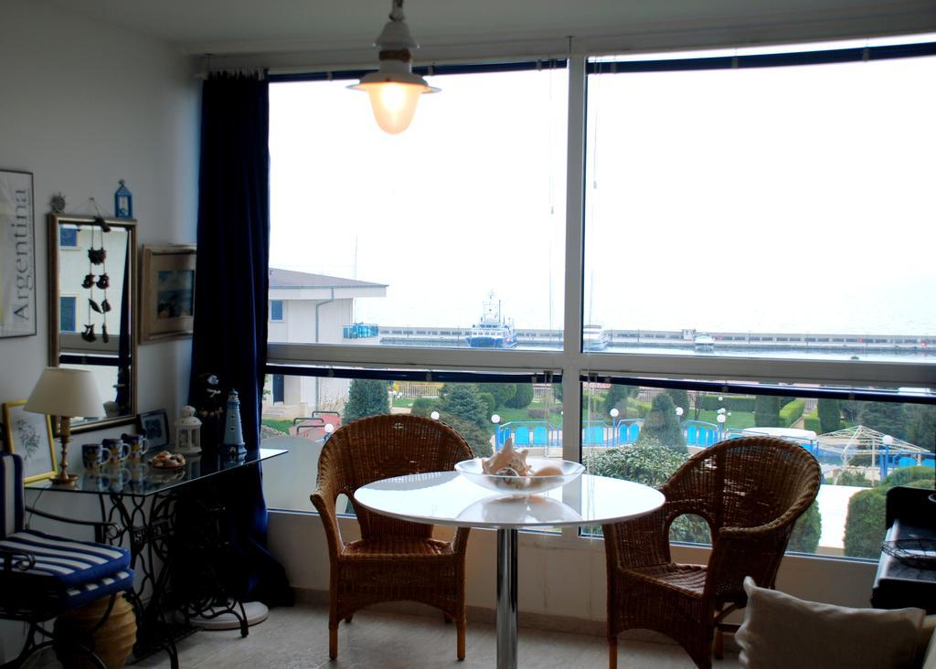 Baratero Vlas Marina Apartment Sveti Vlas Dış mekan fotoğraf