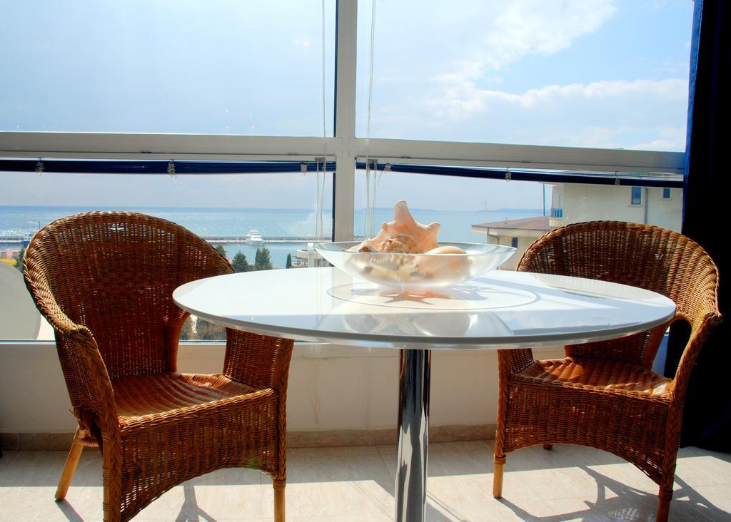 Baratero Vlas Marina Apartment Sveti Vlas Dış mekan fotoğraf