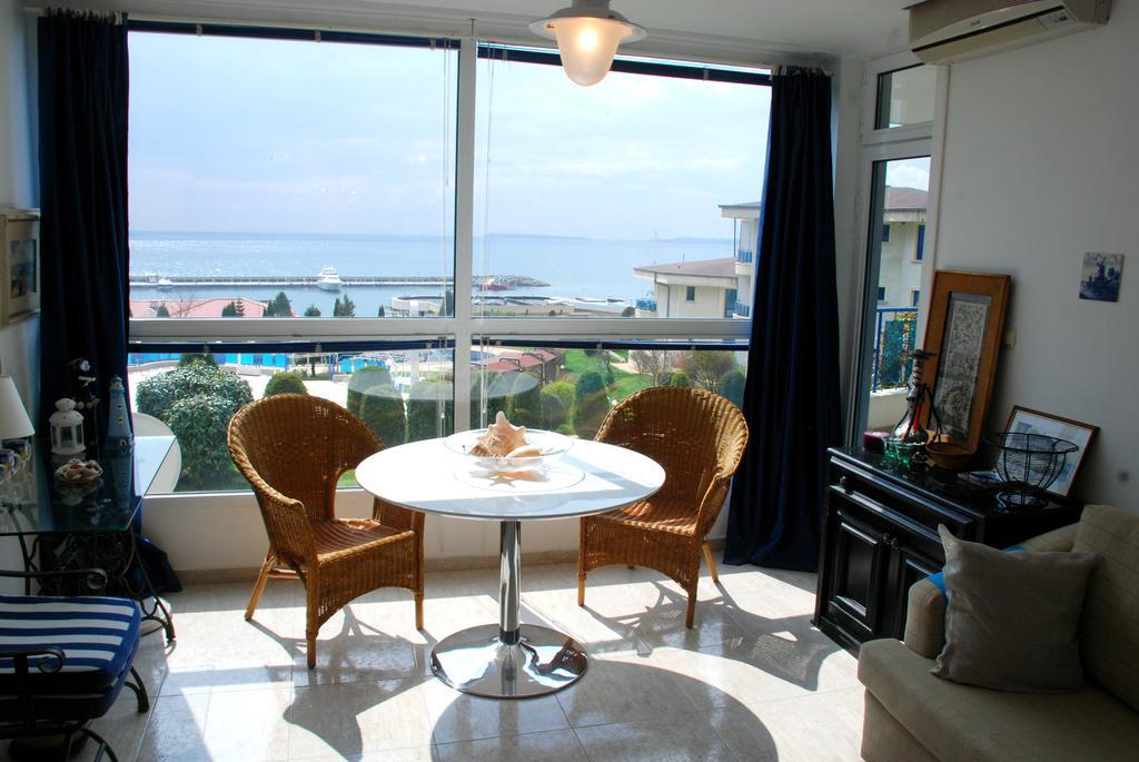 Baratero Vlas Marina Apartment Sveti Vlas Dış mekan fotoğraf