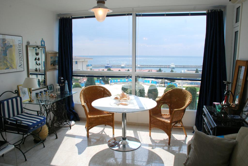 Baratero Vlas Marina Apartment Sveti Vlas Dış mekan fotoğraf