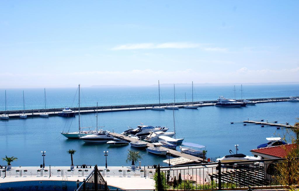 Baratero Vlas Marina Apartment Sveti Vlas Dış mekan fotoğraf